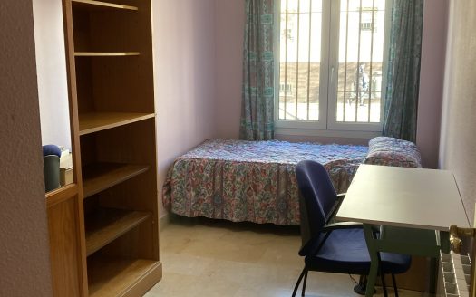 Vivienda en Granada Capital.