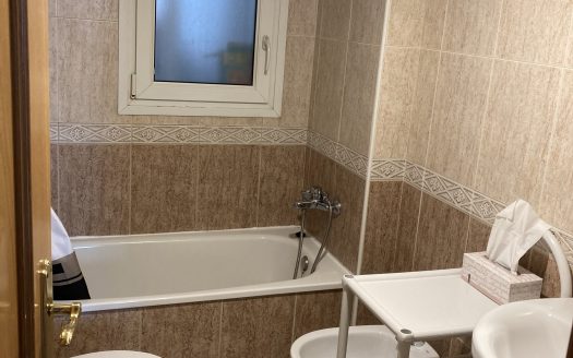 Vivienda en Granada Capital.