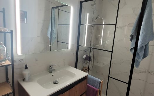 Habitación Exterior en Avda. Juan XXIII, Málaga Capital.