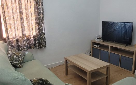 Habitación Exterior en Avda. Juan XXIII, Málaga Capital.