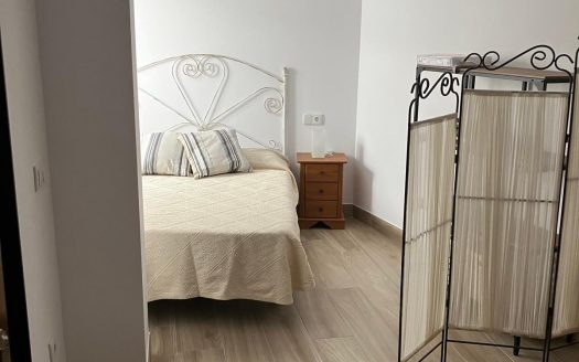 Apto en Las Cabezas de San Juan, Sevilla.