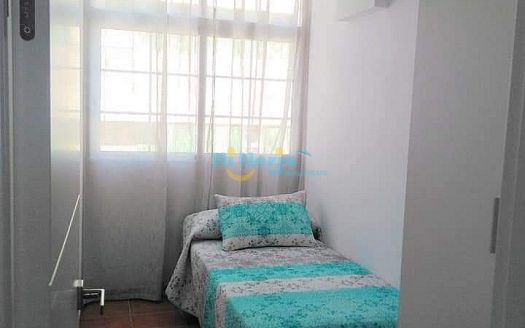 Apto centro Nerja, Málaga.