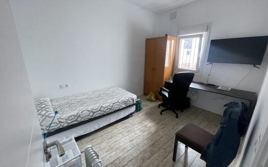 Habitación en Bormujos, Sevilla.