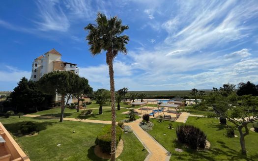 Apto en Ayamonte, Huelva.