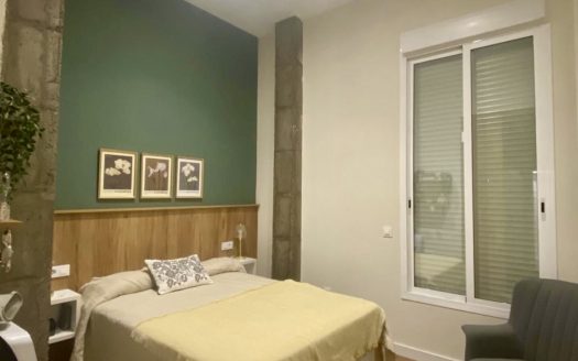 Piso en Cueva de Menga, Sevilla Capital.