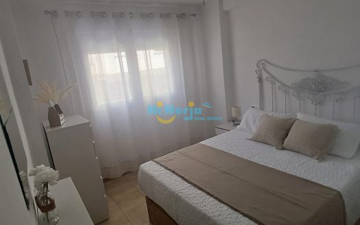 Apto centro Nerja, Málaga.