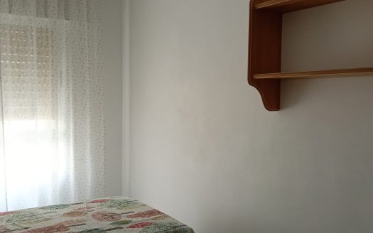 Habitación centro de Motril, Granada.