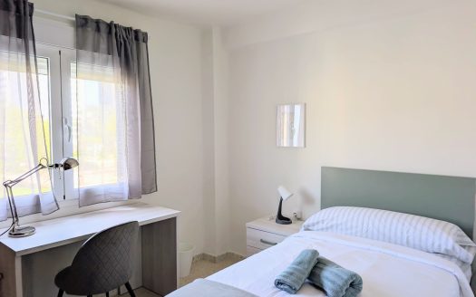 Habitación en Avda. Doctor Marañón, Málaga Capital.