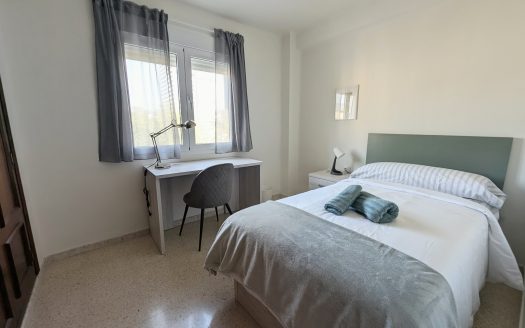 Habitación en Avda. Doctor Marañón, Málaga Capital.